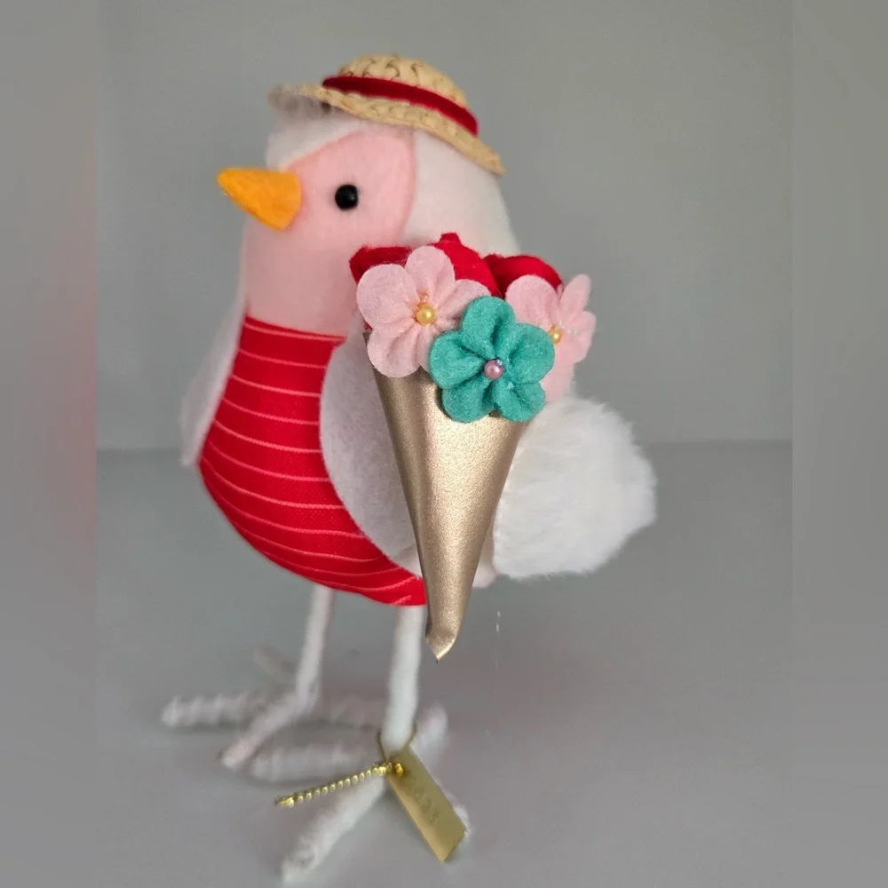 Target Featherly Friends 2023 Valentine Bird “Jet” w/ Bouquet & Straw Hat